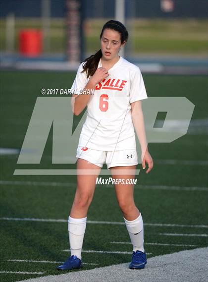 Thumbnail 2 in JV: Bishop Amat vs La Salle photogallery.