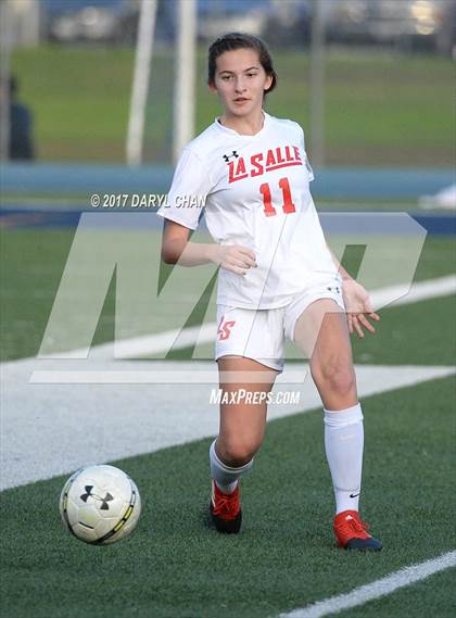 Thumbnail 2 in JV: Bishop Amat vs La Salle photogallery.
