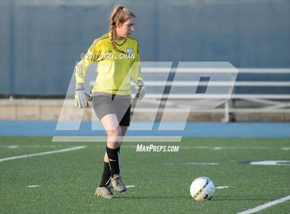Thumbnail 3 in JV: Bishop Amat vs La Salle photogallery.