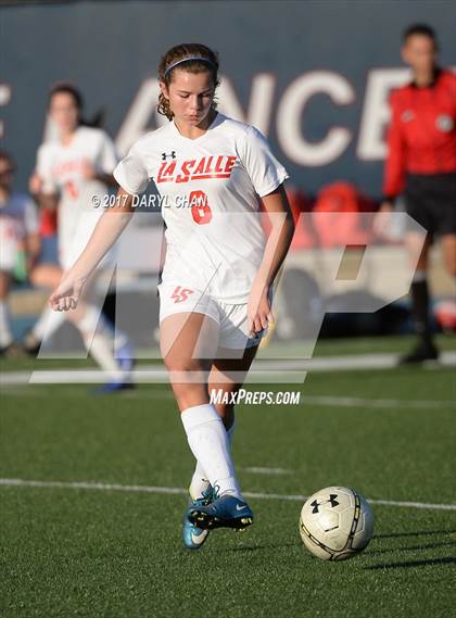 Thumbnail 1 in JV: Bishop Amat vs La Salle photogallery.