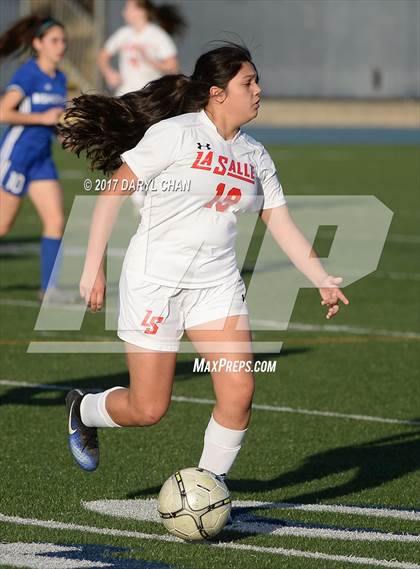Thumbnail 2 in JV: Bishop Amat vs La Salle photogallery.