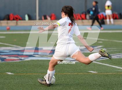 Thumbnail 1 in JV: Bishop Amat vs La Salle photogallery.