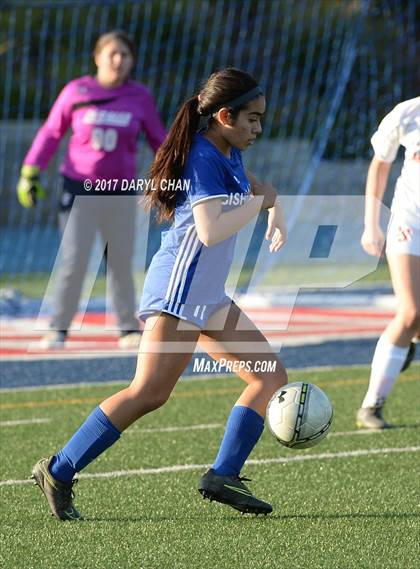 Thumbnail 3 in JV: Bishop Amat vs La Salle photogallery.