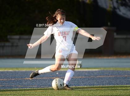 Thumbnail 1 in JV: Bishop Amat vs La Salle photogallery.