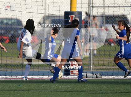 Thumbnail 2 in JV: Bishop Amat vs La Salle photogallery.