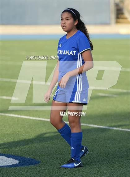 Thumbnail 3 in JV: Bishop Amat vs La Salle photogallery.