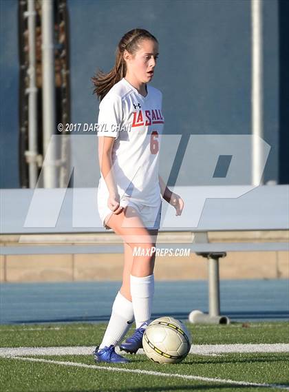 Thumbnail 2 in JV: Bishop Amat vs La Salle photogallery.