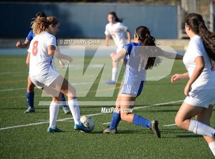 Thumbnail 1 in JV: Bishop Amat vs La Salle photogallery.