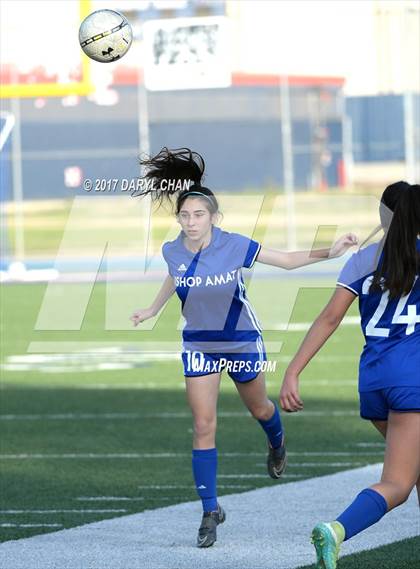 Thumbnail 1 in JV: Bishop Amat vs La Salle photogallery.