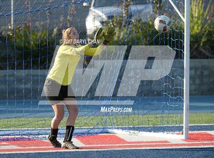 Thumbnail 3 in JV: Bishop Amat vs La Salle photogallery.