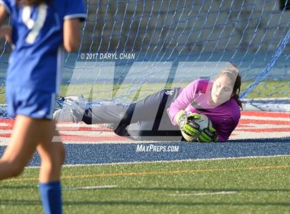 Thumbnail 2 in JV: Bishop Amat vs La Salle photogallery.