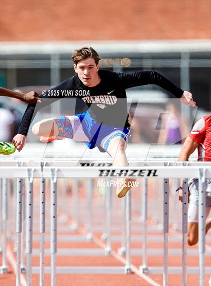 Thumbnail 3 in UIL District 2 6A Track and Field photogallery.