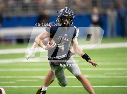Thumbnail 3 in Navarro vs Wimberley (UIL 4A Quarterfinal Playoff) photogallery.