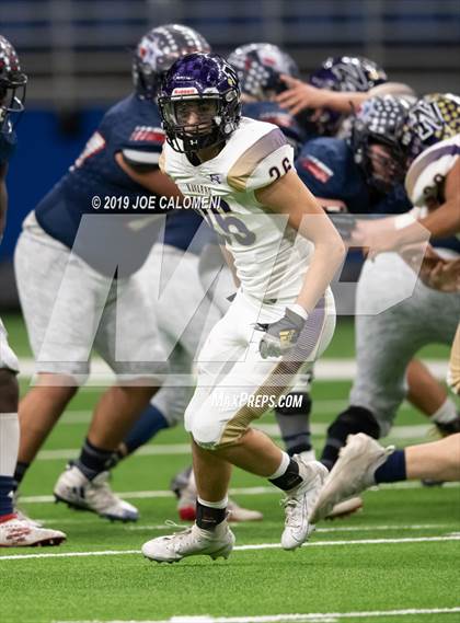Thumbnail 3 in Navarro vs Wimberley (UIL 4A Quarterfinal Playoff) photogallery.