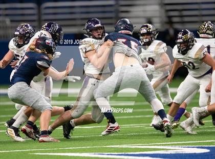 Thumbnail 3 in Navarro vs Wimberley (UIL 4A Quarterfinal Playoff) photogallery.