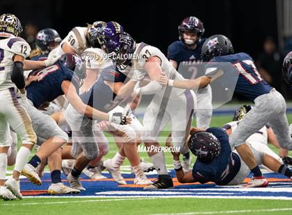 Thumbnail 1 in Navarro vs Wimberley (UIL 4A Quarterfinal Playoff) photogallery.