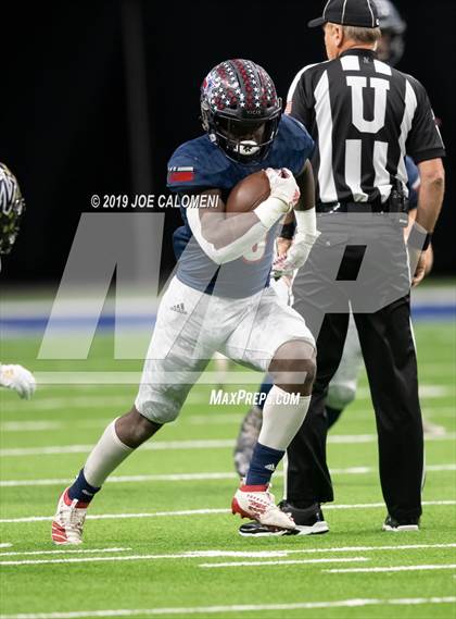 Thumbnail 2 in Navarro vs Wimberley (UIL 4A Quarterfinal Playoff) photogallery.