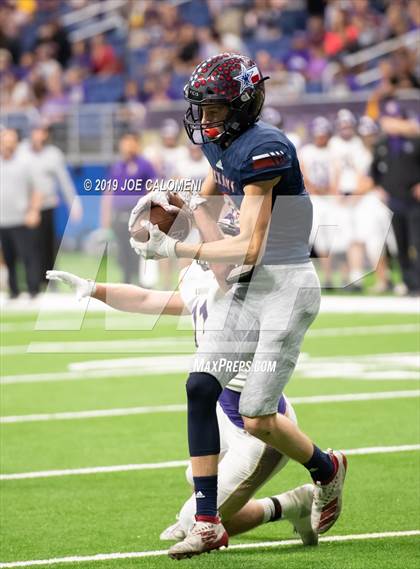 Thumbnail 3 in Navarro vs Wimberley (UIL 4A Quarterfinal Playoff) photogallery.