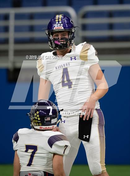 Thumbnail 1 in Navarro vs Wimberley (UIL 4A Quarterfinal Playoff) photogallery.