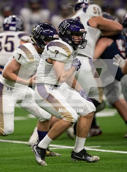 Thumbnail 3 in Navarro vs Wimberley (UIL 4A Quarterfinal Playoff) photogallery.