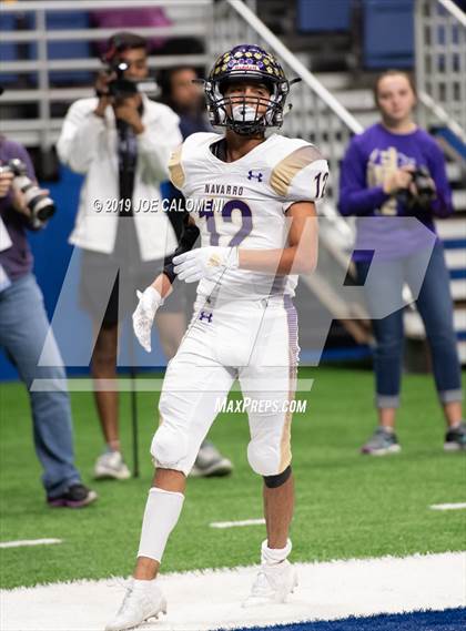 Thumbnail 3 in Navarro vs Wimberley (UIL 4A Quarterfinal Playoff) photogallery.