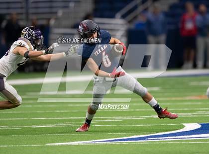 Thumbnail 3 in Navarro vs Wimberley (UIL 4A Quarterfinal Playoff) photogallery.