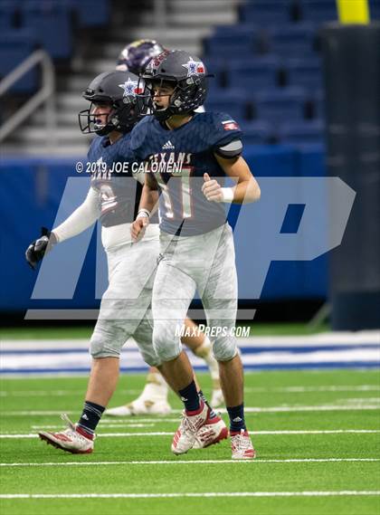 Thumbnail 3 in Navarro vs Wimberley (UIL 4A Quarterfinal Playoff) photogallery.