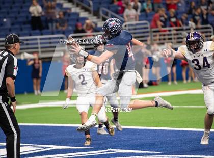 Thumbnail 3 in Navarro vs Wimberley (UIL 4A Quarterfinal Playoff) photogallery.