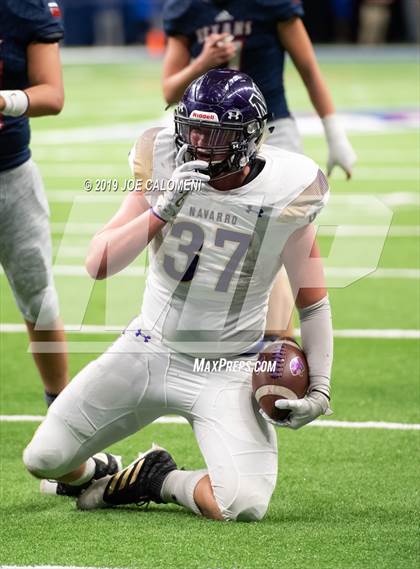 Thumbnail 2 in Navarro vs Wimberley (UIL 4A Quarterfinal Playoff) photogallery.