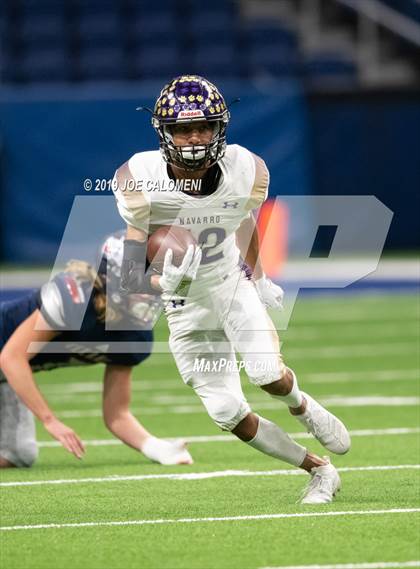 Thumbnail 3 in Navarro vs Wimberley (UIL 4A Quarterfinal Playoff) photogallery.