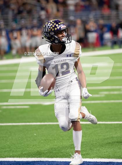 Thumbnail 2 in Navarro vs Wimberley (UIL 4A Quarterfinal Playoff) photogallery.