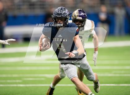 Thumbnail 1 in Navarro vs Wimberley (UIL 4A Quarterfinal Playoff) photogallery.