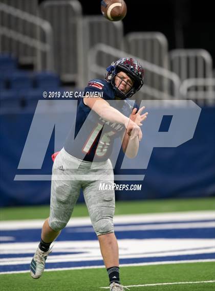 Thumbnail 3 in Navarro vs Wimberley (UIL 4A Quarterfinal Playoff) photogallery.