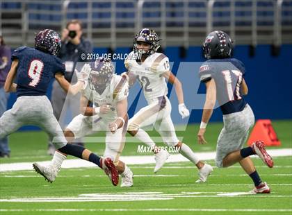 Thumbnail 3 in Navarro vs Wimberley (UIL 4A Quarterfinal Playoff) photogallery.