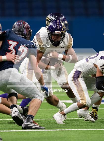 Thumbnail 3 in Navarro vs Wimberley (UIL 4A Quarterfinal Playoff) photogallery.