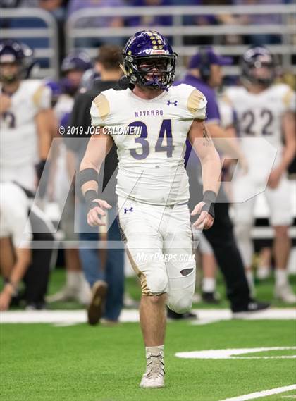 Thumbnail 3 in Navarro vs Wimberley (UIL 4A Quarterfinal Playoff) photogallery.