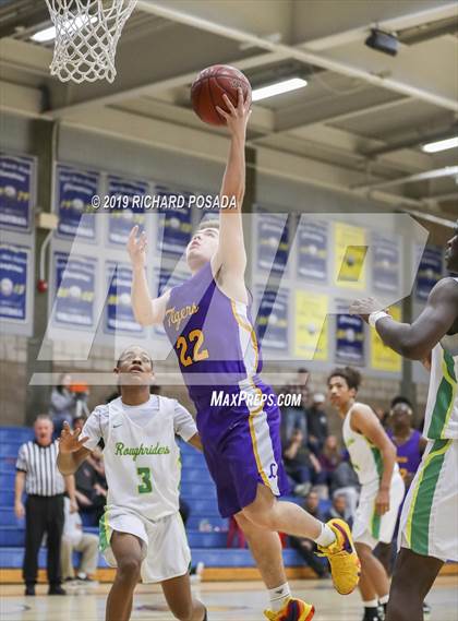 Thumbnail 1 in Lemoore vs. Roosevelt (Clovis Elks Tournament) photogallery.