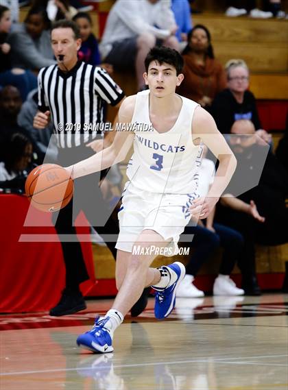 Thumbnail 3 in Burbank vs Windward (Wolverine invitational) photogallery.