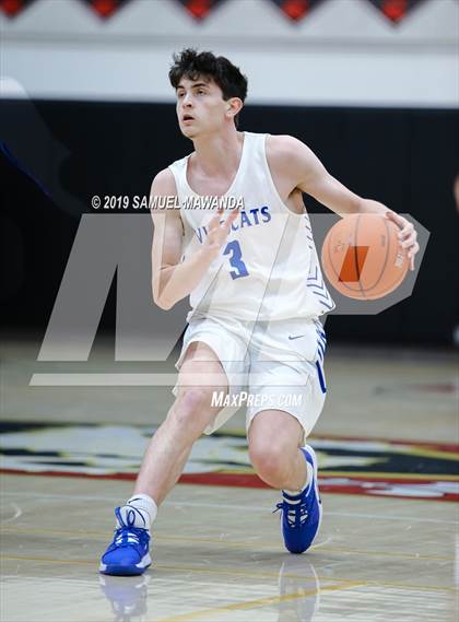 Thumbnail 1 in Burbank vs Windward (Wolverine invitational) photogallery.