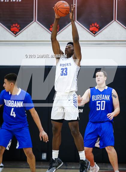 Thumbnail 3 in Burbank vs Windward (Wolverine invitational) photogallery.