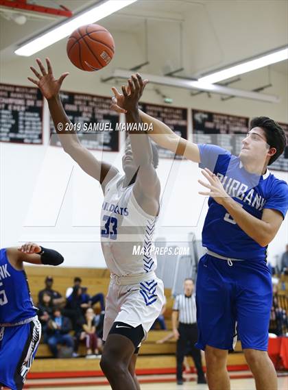 Thumbnail 2 in Burbank vs Windward (Wolverine invitational) photogallery.
