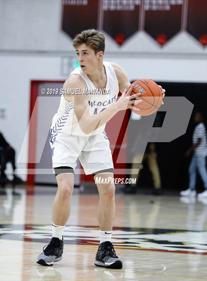 Thumbnail 1 in Burbank vs Windward (Wolverine invitational) photogallery.