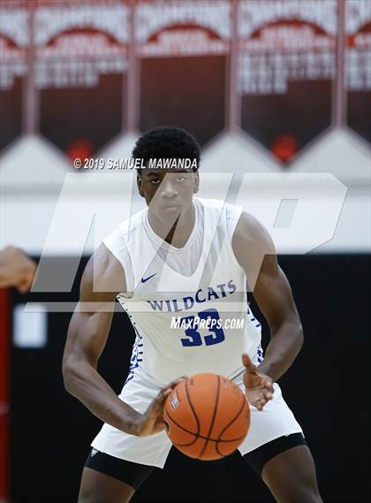 Thumbnail 1 in Burbank vs Windward (Wolverine invitational) photogallery.