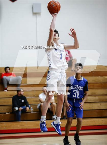 Thumbnail 1 in Burbank vs Windward (Wolverine invitational) photogallery.