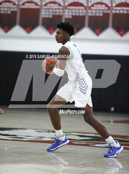 Thumbnail 1 in Burbank vs Windward (Wolverine invitational) photogallery.