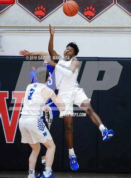 Thumbnail 2 in Burbank vs Windward (Wolverine invitational) photogallery.