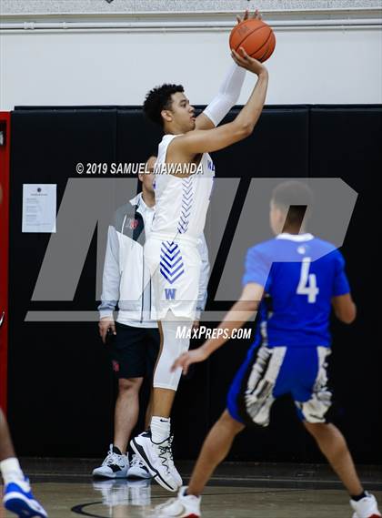 Thumbnail 2 in Burbank vs Windward (Wolverine invitational) photogallery.