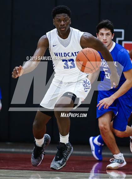 Thumbnail 3 in Burbank vs Windward (Wolverine invitational) photogallery.