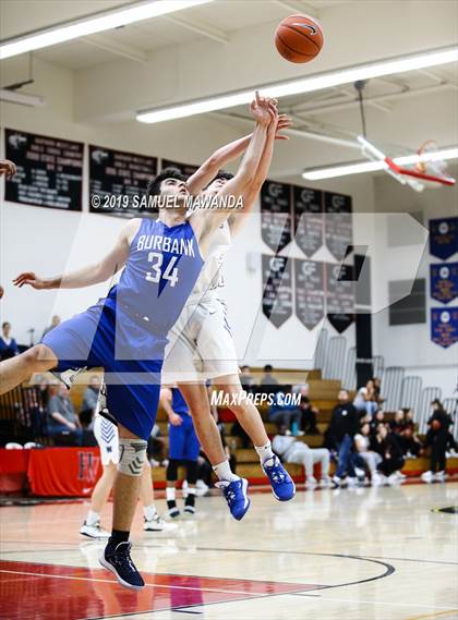 Thumbnail 2 in Burbank vs Windward (Wolverine invitational) photogallery.