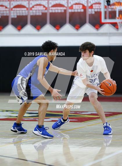 Thumbnail 1 in Burbank vs Windward (Wolverine invitational) photogallery.